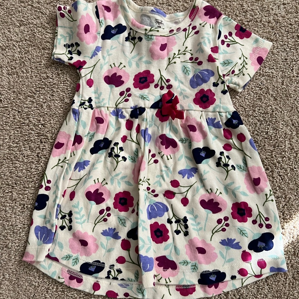 5/$25 baby girl dress - Picture 1 of 2